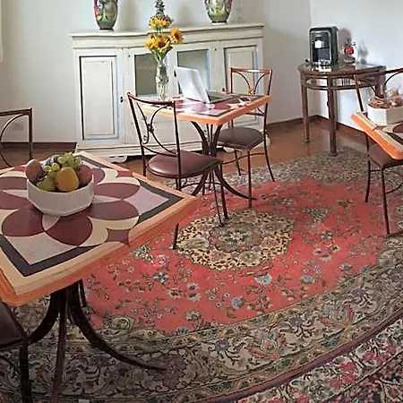 Villagio Bed & Breakfast 3*